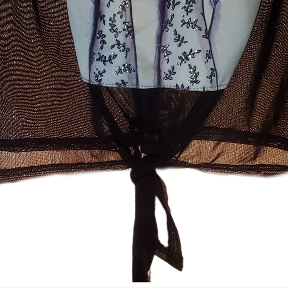 ADORABLE sheer crop top, cartoon print, pre loved, Med, blk net - Picture 3 of 5